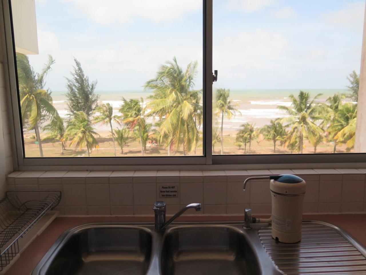 Sea View Resort Hotel & Apartments Kuala Belait Exterior foto