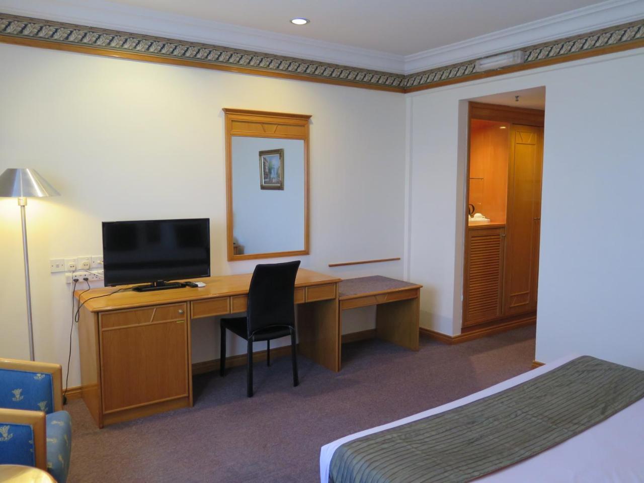 Sea View Resort Hotel & Apartments Kuala Belait Exterior foto
