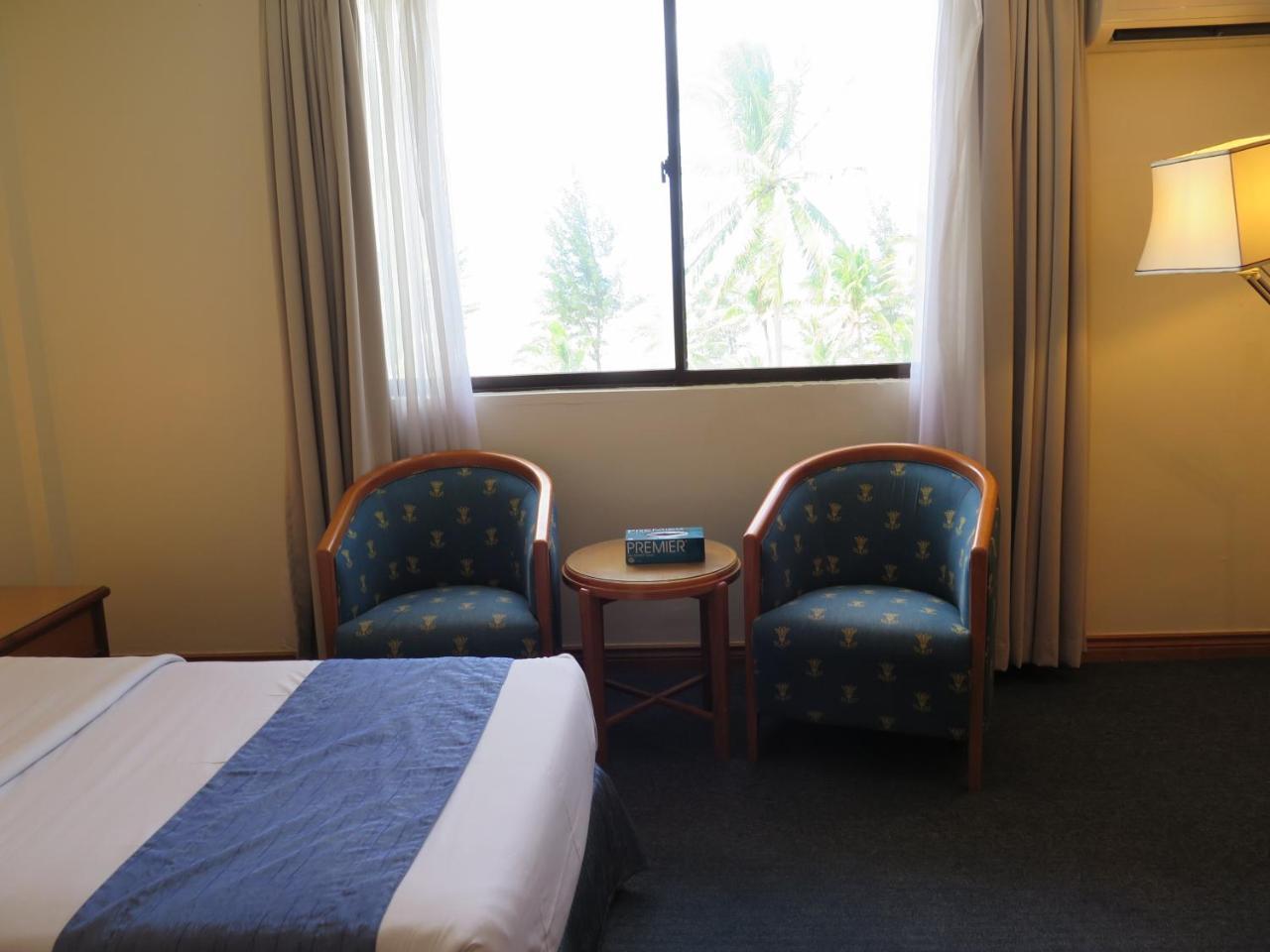 Sea View Resort Hotel & Apartments Kuala Belait Exterior foto