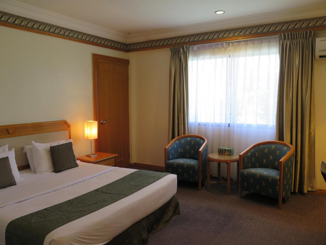 Sea View Resort Hotel & Apartments Kuala Belait Exterior foto